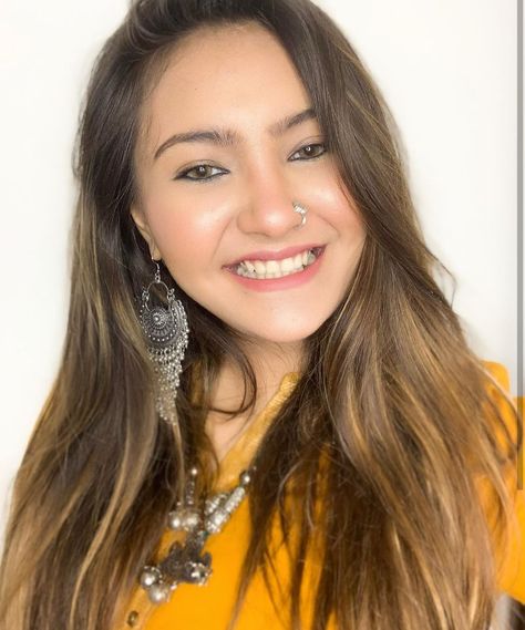 Aashika Bhatia Ashika Bhatia, Aashika Bhatia, Tiktok Celebrities, Teen Celebrities, Photo U, Tiktok Star, Indian Teen, Teen Actresses, Avneet Kaur