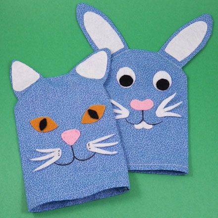 Fabric Mitt Hand Puppets - free patterns! Free Crafts For Kids, Cat And Rabbit, Rabbit Fabric, Rainy Day Fun, Puppet Patterns, Friend Crafts, Puppet Crafts, Alphabet Crafts, Fabric Pen