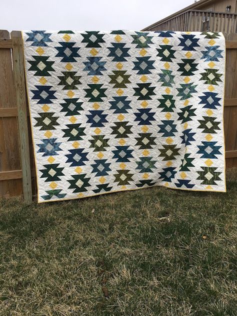 Tahoe Quilt, Western Quilts, Cluck Cluck Sew, Garden Quilt, Blues And Greens, Quilt Ideas, My Happy Place, Quilt Inspiration, Quilt Pattern