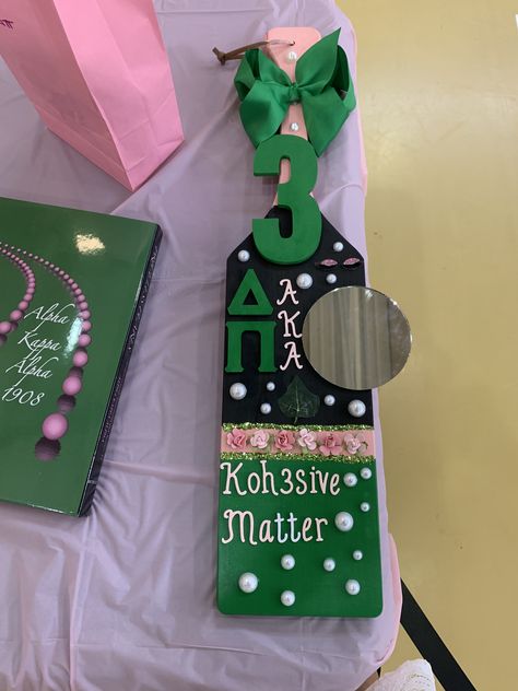 Aka Paddle Ideas, Alpha Kappa Alpha Paddles, Kappa Kappa Gamma Key Paddle, Resin Paddle Sorority, Alpha Gamma Delta Paddle, Pledge Paddle Sorority, Aka Sorority Gifts, Greek Paddles, Paddle Ideas