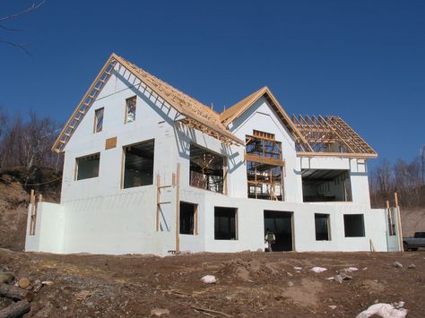 Impressive NUDURA house under construction! #ICF #Concrete #innovation Icf House Plans, Icf Blocks, Icf Home, Concrete House Design, New House Construction, House Plans For Sale, Insulated Concrete Forms, Hotel Floor Plan, House Under Construction