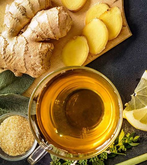 13 Amazing Health Benefits Of Ginger Tea (Adrak Ki Chai) Garlic Oil Benefits, Benefits Of Ginger Tea, White Tea Benefits, Ginger Tea Benefits, Homemade Ginger Ale, Benefits Of Ginger, Ginger Roots, Health Benefits Of Ginger, Ginger Benefits