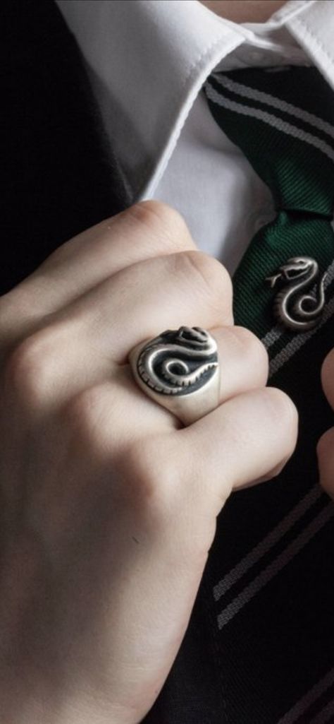 :,( are there any more detailed replicas  very precise like the original? lmk because I haven’t had the luck of finding one. Harry Potter Tattoos Draco Malfoy, Draco Malfoy Ring, Slytherin Ring, Slytherin Jewelry, Slytherin Costume, Harry Potter Ring, Slytherin Wallpaper, Hogwarts Dr, Draco Malfoy Aesthetic