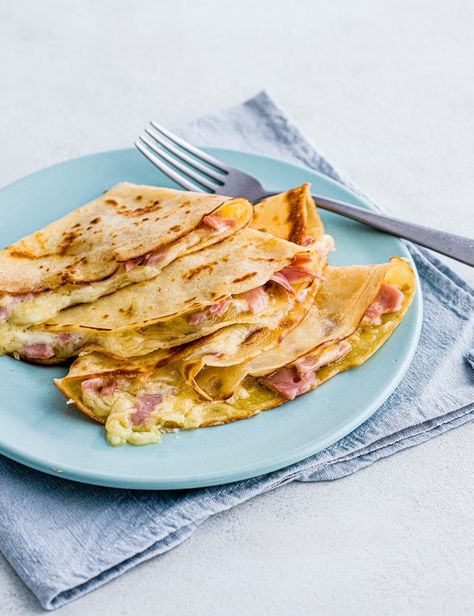 Stuff your savoury crêpe with chunky ham and salty gruyère for a quick, comforting midweek meal Pancake Breakfast Ideas, Pancake Fillings, Classy Appetizers, Cheese Crepes, Savoury Pancake Recipe, Savoury Pancakes, Weekend Brunch Recipes, Easy Crepe Recipe, Ham And Cheese Crepes