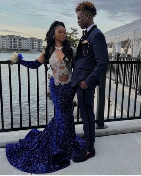 Black Girls Vacation, Blue Prom Dresses Mermaid, 8th Grade Prom Dresses, Sequins Prom Dress, Prom Dresses Mermaid, Silver Prom Dress, Blue Prom Dresses, Prom Photoshoot, Prom Inspiration