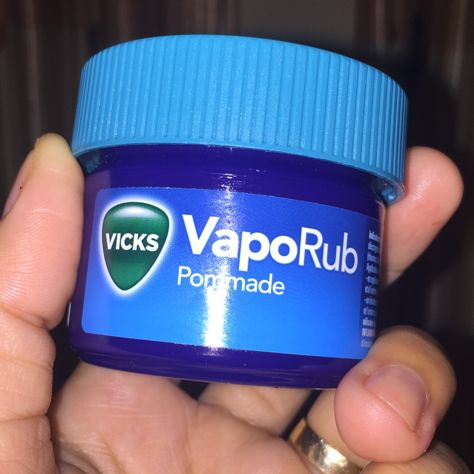 Vaporub Vics Vapor Rub, Vic Vaporub, Vicks Vapor Rub, Vicks Vapor, Dairy Free Breastfeeding, Vicks Vaporub Uses, Uses For Vicks, Vapor Rub, Healthy Lifestyle Habits