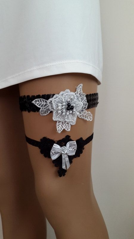 Bridal Accessories Earrings, Chica Punk, Garter Black, Bride Garter, Lace Garter Set, Garter Toss, Garter Wedding, White Garters, Hair Wreaths