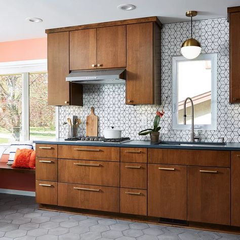 Modern Kitchen Backsplash Ideas - Photos & Ideas | Houzz Mid Century Modern Kitchen Design, Geometric Tile Design, Modern Kitchen Backsplash, Tile Design Ideas, Mcm Kitchen, Modern Kitchen Remodel, Dark Wood Cabinets, Flat Panel Cabinets, Brown Kitchens