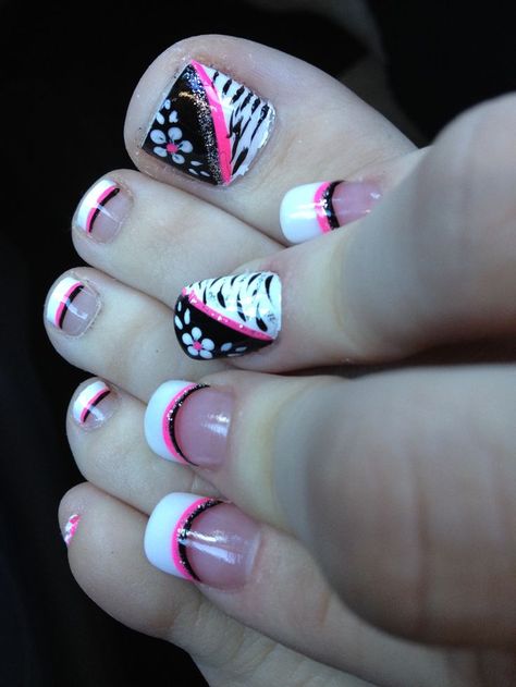 15 Easy Nail Art for Toes Toenail Art Designs, Toenail Designs Summer, Simple Toe Nails, Cute Toe Nails, Summer Toe Nails, Pedicure Designs, Toe Nail Designs, Nails Desing, Toe Nail Art