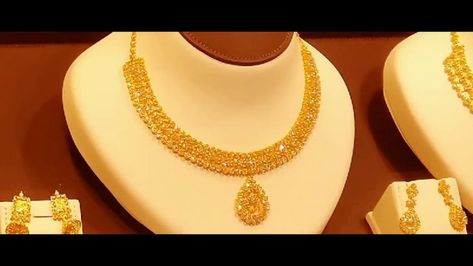 Gold Necklace Design, 22k Gold Necklace, Modern Gold Jewelry, Fancy Jewellery Designs, Gold Bridal Jewellery Sets, Mangalsutra Designs, Bridal Gold Jewellery Designs, Necklace Design, Emoji Wallpaper