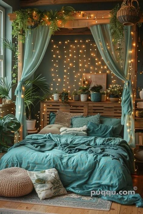 Farmhouse bedroom decor - Vintage Vibes: Timeless Touches for Classic Bedroom Decor Bright Cozy Bedroom, Cozy Plant Bedroom, Boho Bedroom Plants, Jungalow Bedroom, Minimal Bedroom Decor, Organization Apartment, Classic Bedroom Decor, Boho Bedrooms, Cozy Bedroom Ideas