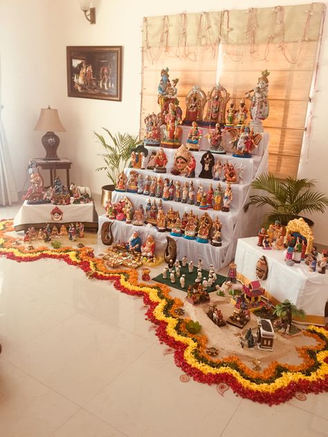 Navaratri Golu Backdrop Ideas, Navarathri Golu Backdrop, Dasara Dolls Decoration, Navratri Golu Decoration Ideas, Bommala Koluvu Decoration, Golu Ideas Navaratri, Bommala Koluvu Ideas, Navarathri Golu Ideas, Golu Themes