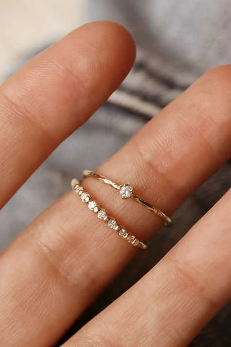 Minimalist Cluster Engagement Ring, Small Dainty Wedding Rings Silver, Flat Engagement Ring Vintage, Super Simple Wedding Rings, Small Cluster Engagement Ring, Simple Engagement Rings Dainty Classy White Gold, Small Stone Wedding Ring, Super Simple Engagement Rings, Small Dainty Wedding Rings