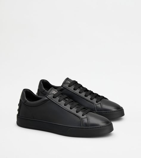 Man BLACK Sneakers in Leather XXM04L0HZ40JUS89999 | Tods Versatile Sneakers, Black Leather Sneakers, Man Black, Sneakers For Men, Leather Cap, Boot Pumps, Beach Tote Bags, Black Sneakers, Sneaker Heels