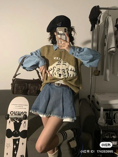 Blue And Red Clothes, Acubi Profile Pic, Jean Skirt Outfit Aesthetic, Bikercore Style, Acubi Aesthic, Outfit Inspo Korean, Acubi Fashion Outfit, Layering Skirts, Colorful Punk