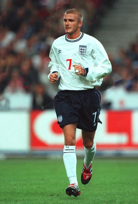 David Beckham - England David Beckham Aesthetic, David Beckham Jersey, David Beckham England, David Beckham Wallpaper, Football Aesthetics, David Beckham Soccer, Soccer Rules, David Beckham Manchester United, David Beckham Football