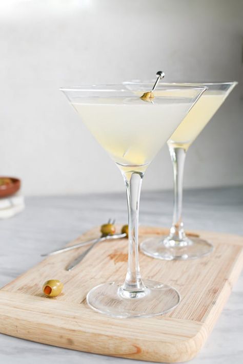 Tequila Martini Cocktails, Martini Recipes Tequila, Tequila Martinis, Mexican Martini Recipe, Tequila Martini, Martini Recipes Easy, Mexican Tequila, Orange Liquor, Martini Bar