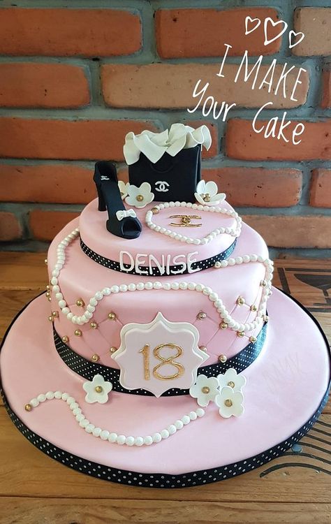 Fashionista Cake, Girly Cakes, Hat Cake, Bathroom Design Decor, 30th Birthday Parties, 30th Birthday, Cake Decorating, Birthday Cake, At Home