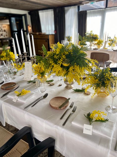 Megeve #flowers #florist #mimosa Mimosa Flower Aesthetic, Mimosa Table, Mimosa Wedding, Monochromatic Minimalist, Mimosa Brunch, Mimosa Flower, Cozy Candles, Winter Party, Center Table