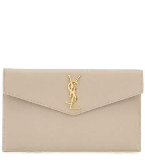 Ysl Tassel Bag, Clutch Outfit, Ysl Crossbody Bag, Ysl Purse, Saint Laurent Purse, Nude Clutch, Street Style Fall Outfits, Printed Clutch, Leather Card Case