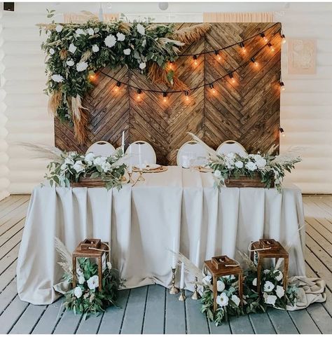 Wedding Backdrop Head Table, Bridal Table Backdrop, Rustic Sweetheart Table, Main Table Wedding, Wedding Couple Table, Sweetheart Table Backdrop, Head Table Wedding Decorations, Bride Groom Table, Sweetheart Table Decor