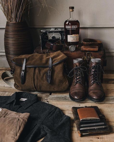 World Aesthetic, Boots Outfit Men, Rugged Men, Its A Mans World, Mens Fashion Rugged, Rugged Style, Mens Outfit Inspiration, Mens Lifestyle, Men Style Tips