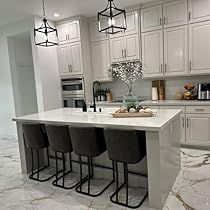 Black Metal Kitchen, Bar Stools For Kitchen Island, Kitchen Island Counter, Bar Stools For Kitchen, Modern Apartment Living Room, Grey Kitchen Island, Island Counter, Chairs For Kitchen, Island Chairs