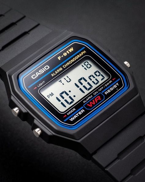 Casio F-91W Black Casio Watch, Cap Men Fashion, Casio Vintage Watch, Classic Phones, Casio Digital, Casio Classic, Cheap Watches, Affordable Watches, Amazing Watches