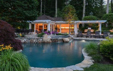 Welcome to our gallery of the best kidney shaped pool designs featuring a wide range of pool styles. Kidney shaped pools are great additions to any home’s landscaping or garden. Utilizing not only the interior potential but also the exterior or outdoor spaces of a lot greatly enhances the... Kidney Pool, Small Inground Pool, Kidney Shaped Pool, House Minimalist, Pool Prices, Stone Floors, Pool Shapes, Lagoon Pool, Pool Sizes