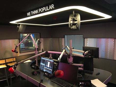 Bro Cave Ideas, Radio Studio, Radio Broadcasting, Tv Set Design, Cool Office Space, Radio Design, Recording Studio Design, Recording Studio Home, Podcast Studio