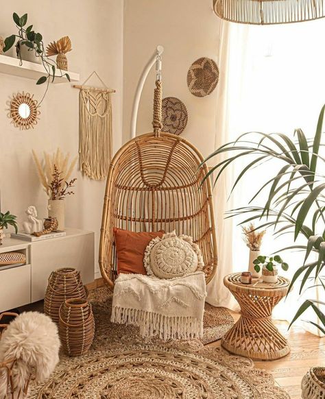 Country Home Aesthetic, Old Money Home Decor, Old Money Home, Apartment Finds, Color Trends 2024, Antique Home Decor Ideas, Hygge Living, Girly Apartment Decor, Beachy Room