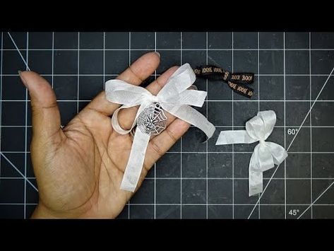 (5) How to Make a Pretty Bow Using Just Your Fingers & Any Ribbon, Twine, Etc... Much Requested Tutorial - YouTube Diy Gift Bow, Bow Making Tutorials, Christmas Tree Decorations Ribbon, Ribbon Making, Homemade Bows, How To Tie Ribbon, Bows Diy Ribbon, Bows Diy, Diy Bows