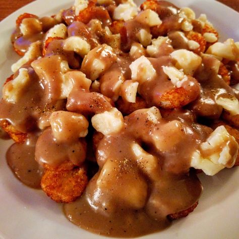 Gourmet For One – Fresh, healthy, and easy recipes for one (or two). Poutine Recipe Vegetarian, Tater Tot Poutine, Easy Recipes For One, Poutine Recipe, Tater Tot Recipes, Vegetarian Gravy, French Fries Recipe, Cheese Curds, Brown Gravy