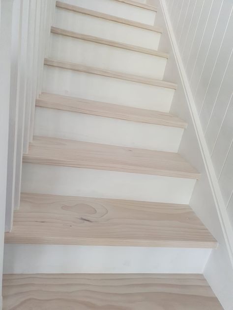 White Washed Stairs, Whitewash Stairs, White Wash Stairs, Whitewash Staircase, Staircase White, White Stair Risers, White Wooden Floor, White Washed Pine, White Washed Floors