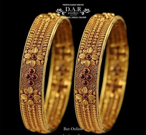 Indian Jewellery Gold, Gold Jewelry Prom, Gold Bangles For Women, Buy Gold Jewelry, Gold Bangle Set, Bridal Jewelry Vintage, Modern Gold Jewelry, Bangles Gold, Jewellery Bridal