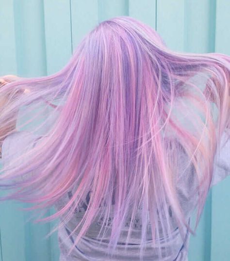 Looking for unique hairstyles inspiration? We'll show you a beautiful selection of 32 different pastel hairstyle ideas: Pink, bleached, green, pink, lavender dyed hair and much more! Pick yours and have fun! Read the article here Pink And Purple Hair, Multicolor Nails, Hairstyles Inspiration, Dyed Hair Pastel, Candy Hair, Pastel Pink Hair, Hair Color Pastel, Super Hair, Hair Color Purple