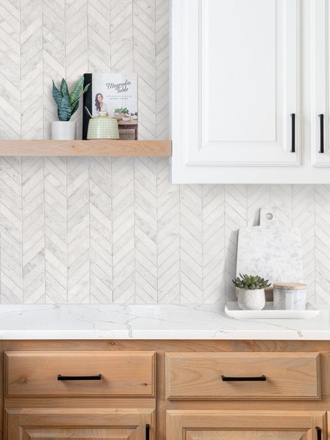 23 Best Backsplash for Quartz Countertops ( TRENDY ) - Tiles White Cabinets Marble Backsplash, Backsplash For White And Wood Kitchen, Kitchen Backsplash Ideas Blue Cabinets, Backsplash With Brown Cabinets, Backsplash Kitchen Brown Cabinets, Backsplash With White Countertops, Quartz Countertops With Brown Cabinets, Chevron Kitchen Backsplash, Backsplash With White Quartz Countertops