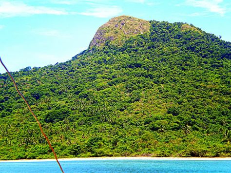 Sicogon Island is one of the islands in the Philippines with a mystical history to Philippine Movie. It was the location of Gloria Diaz's movi entitled 'Ang Pinakamagandang Hayop sa Balat ng Lupa'. Check my experience here: http://thenursewanderer.wordpress.com/2013/05/26/travel-101-explore-sicogon-island/ Sicogon Island, Mount Apo Philippines, Mount Apo Davao, Gloria Diaz, Ulu Temburong National Park, Mount Pulag Philippines, Visapur Fort Trek, Vintage Leather Bag, Mens Leather Bag