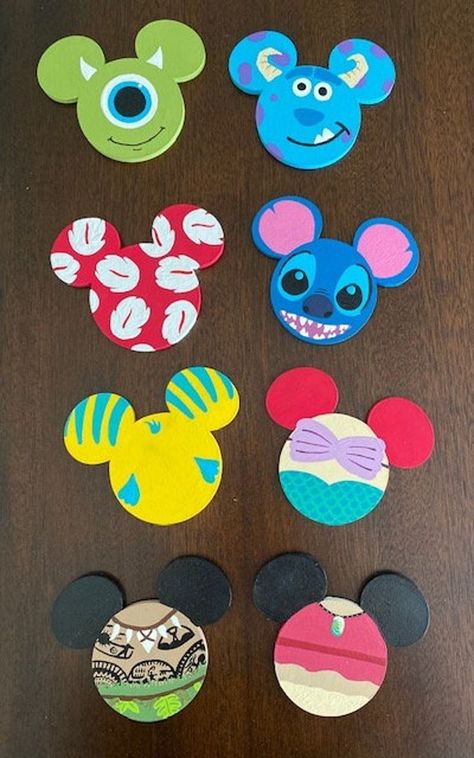 Mickey Craft, Disney Crafts For Kids, Deco Cinema, Mickey Mouse Crafts, Disney Themed Classroom, Disney Activities, Disney Classroom, Mouse Crafts, Summer Camp Crafts