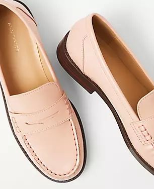 AT Weekend Leather Penny Loafers Best Work Heels, Dress Sneakers Women, Dress Casual Shoes For Women, Flat Loafers For Women, Trendy Work Shoes For Women, Loafers With Flare Jeans, Buisness Casual Shoes, Women’s Business Casual Shoes, Business Professional Shoes Women