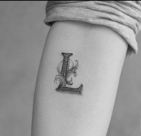 Letter L Tattoo, L Tattoo, C Tattoo, Initial Tattoo, Red Tattoos, Tattoo Designs And Meanings, Letter L, Tattoos For Kids, Name Tattoos