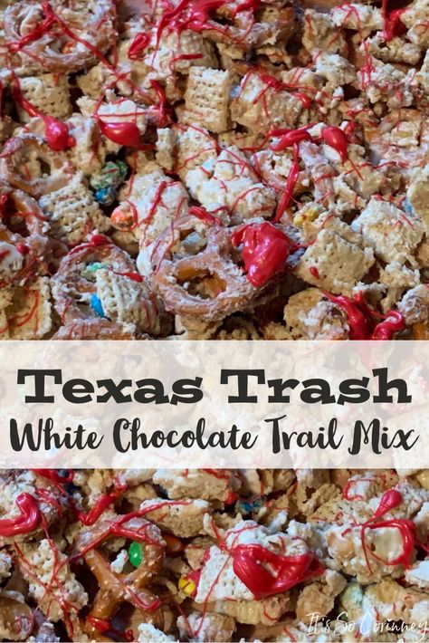 Texas Trash Chex Mix Recipes, Trash Mix Recipe, Texas Trash Recipe, Chex Mix Recipes Christmas, Chex Mix Recipes Sweet, Sweet Chex Mix, Sweet Chex, Chocolate Trail Mix, Trail Mix Recipe