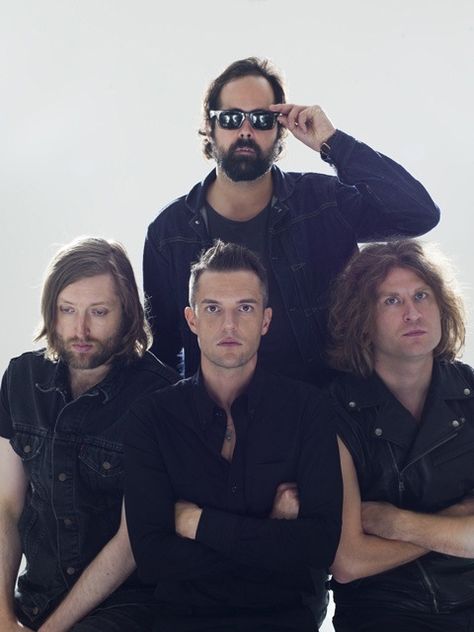 My favorite band in the whole world. I wish to one day see them in concert. <3 The Killers Aesthetic, Killers Aesthetic, The Killers Band, Brandon Flowers, The Vegas, The Killers, Love Band, Cool Lyrics, Indie Rock