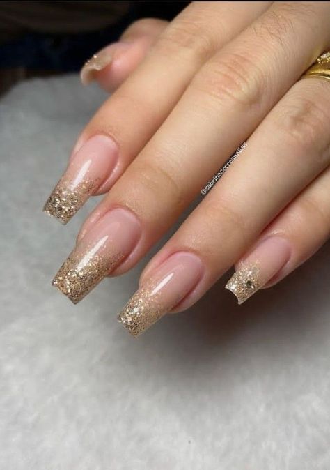 Golden Nails Designs, Nail Art Paillette, Glitter Toe Nails, Champagne Nails, Nails With Gold, Gold Acrylic Nails, Unghie Sfumate, Glitter Nails Acrylic, Golden Nails