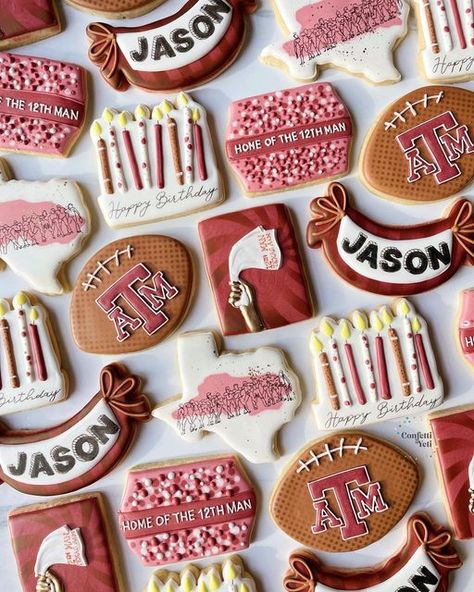 Aggie Cookies Decorated, Aggie Cakes Texas A&m, Texas A&m Cookies Decorated, Texas A&m Cookies, A&m Graduation Party, Texas A M Graduation Parties, Aggie Cookies, Bakery Cake Design, 40th Birthday Cookies