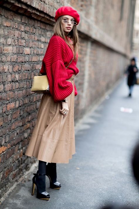 Moda Over 40, European Street Style, Street Style 2018, Paris Chic, Womens Fashion Casual Fall, Moda Chic, Womens Fashion Casual Summer, Milano Fashion Week, Mode Casual