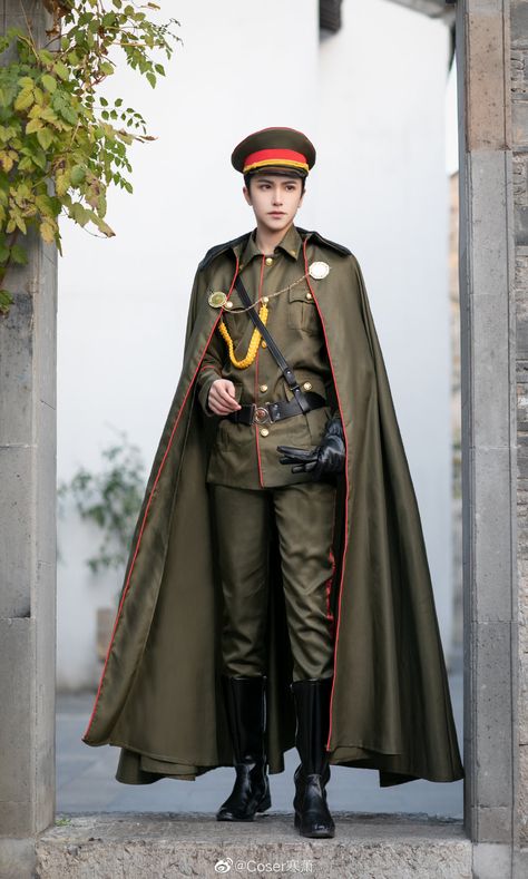 German Outfit Men, Men Sculpture, Evil Character, Mens Cape, Sculpture Fashion, German Outfit, Clothes Reference, German History, Mens Casual Dress Outfits