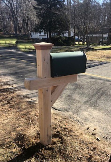 Updated Mailbox Ideas, Wood Post Mailbox Ideas, Ranch Mailbox Ideas, Large Mailbox Post Ideas, Simple Mailbox Ideas, Cedar Mailbox Post Ideas, Simple Mailbox Post, Farmhouse Mailbox Ideas Curb Appeal, Diy Cedar Mailbox Post