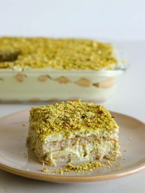 Almond Tiramisu Recipe, Pistachio Tiramisu Recipe, Pistachio Recipes Desserts, Pistachio Tiramisu, The Cooking Foodie, Blueberry Cheesecake Recipe, Pistachio Dessert, Pistachio Recipes, Almond Tart