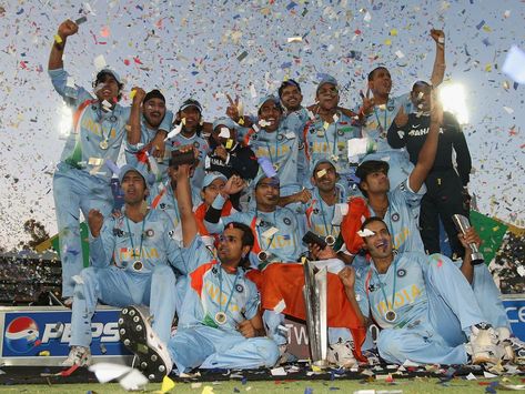 💙🏆 2007 World Cup, Cup Photo, World Cup Teams, Cricket (sports), India Cricket Team, Ms Dhoni Photos, Team India, World Cup Winners, Ms Dhoni